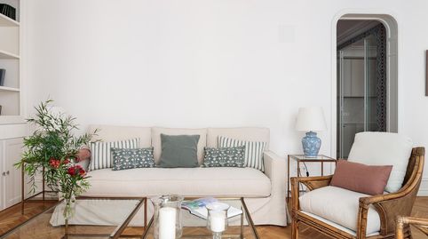 Foto 3 de Apartamento en venta en Almagro, Madrid Capital