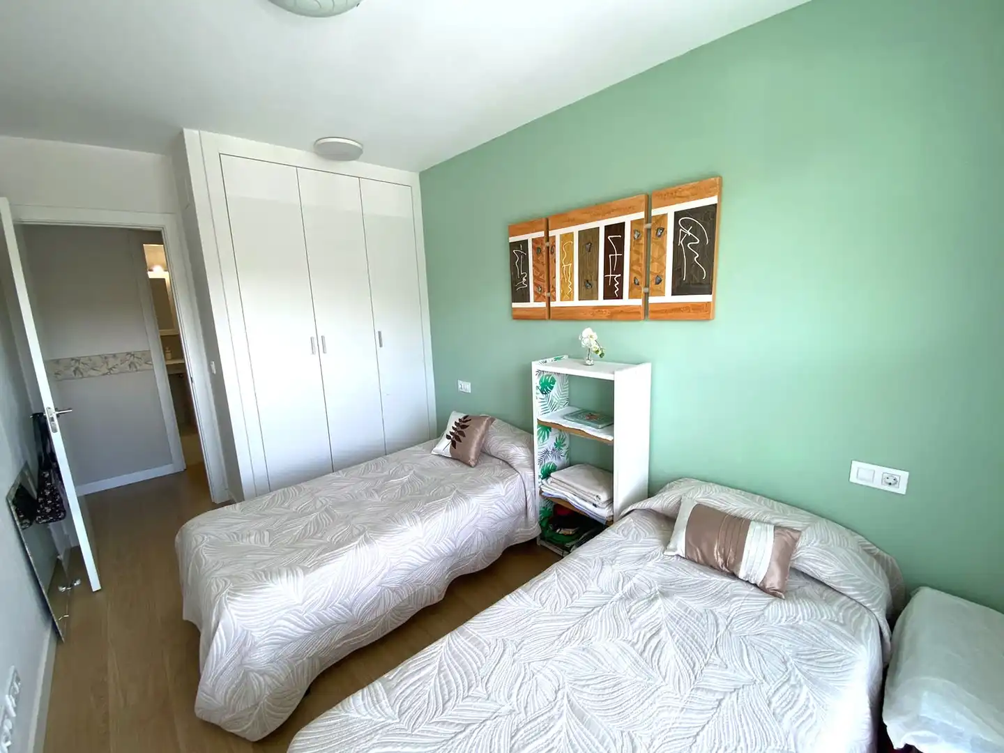 Bedroom of Flat for sale in Castro-Urdiales  with Heating, Private garden and Parquet flooring