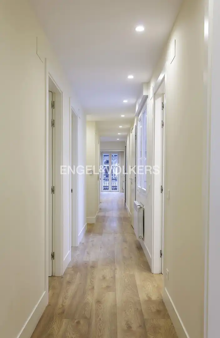 Piso de alquiler en Bilbao  con Aire acondicionado, Calefacción y Balcón