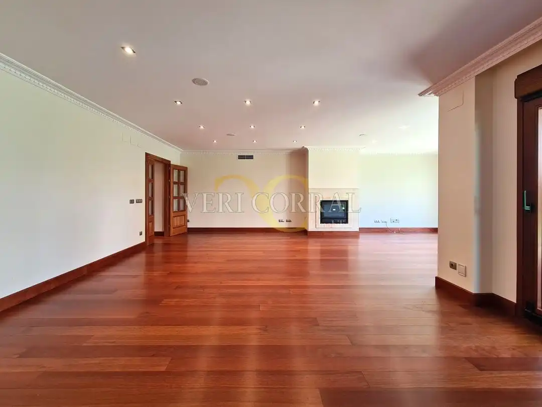 Sala de estar de Casa o chalet en venta en Oviedo  con Calefacción, Jardín privado y Terraza