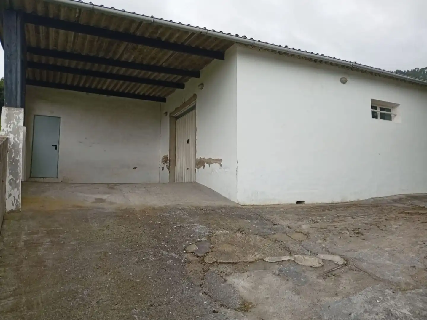 Exterior view of Commercial properties for sale in Salas