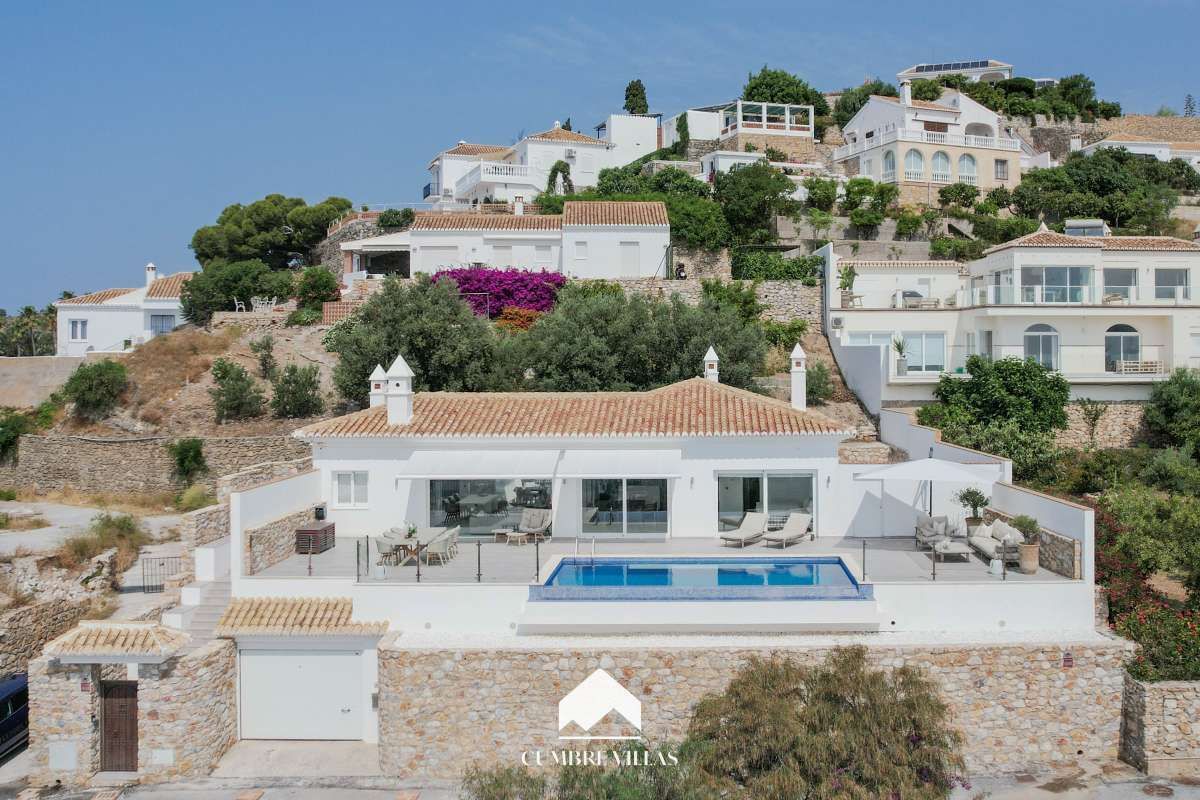 Exterior view of House or chalet for sale in Almuñécar  with Terrace and Internet