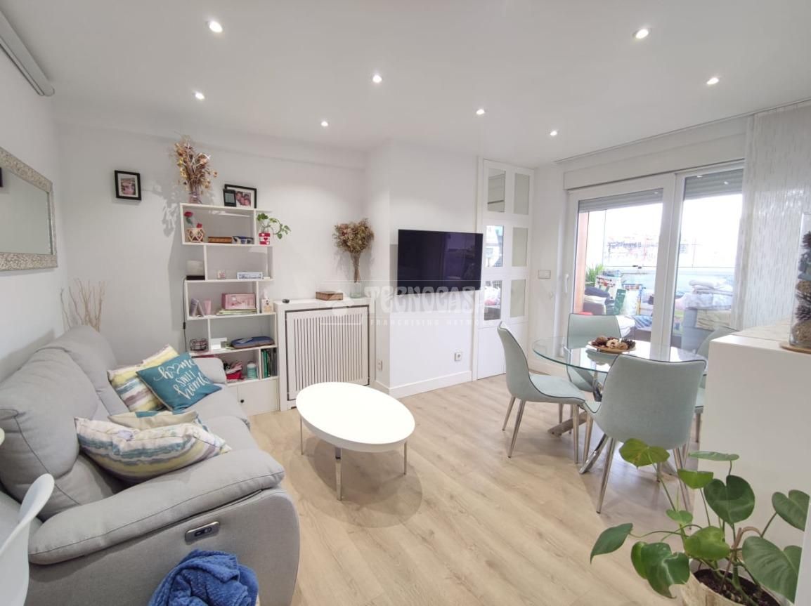 Sala d'estar de Àtic en venda en  Madrid Capital amb Aire condicionat, Calefacció i Terrassa