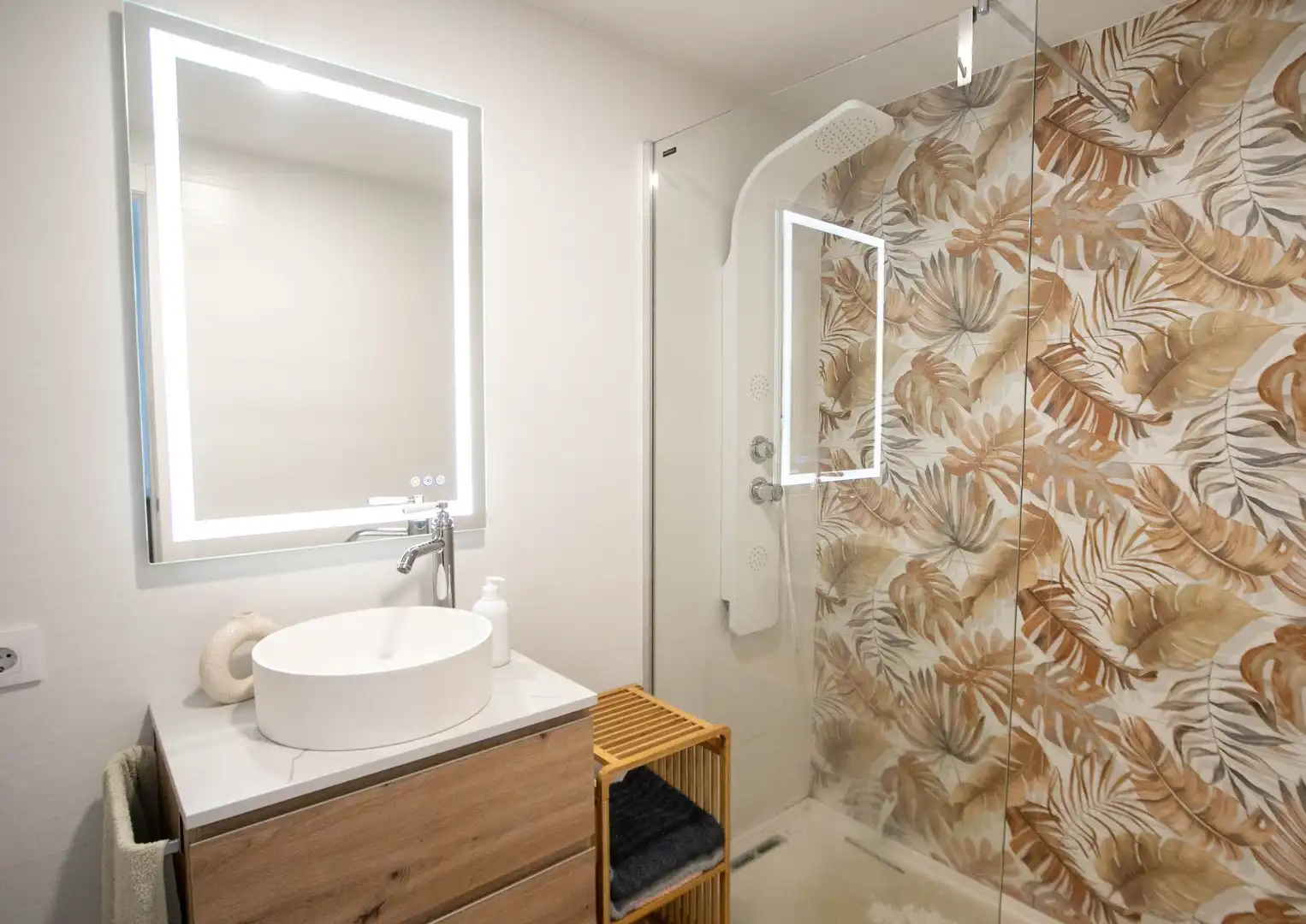 Badezimmer von Wohnung zum Verkauf in Estella / Lizarra mit Heizung, Terrasse und Möbliert