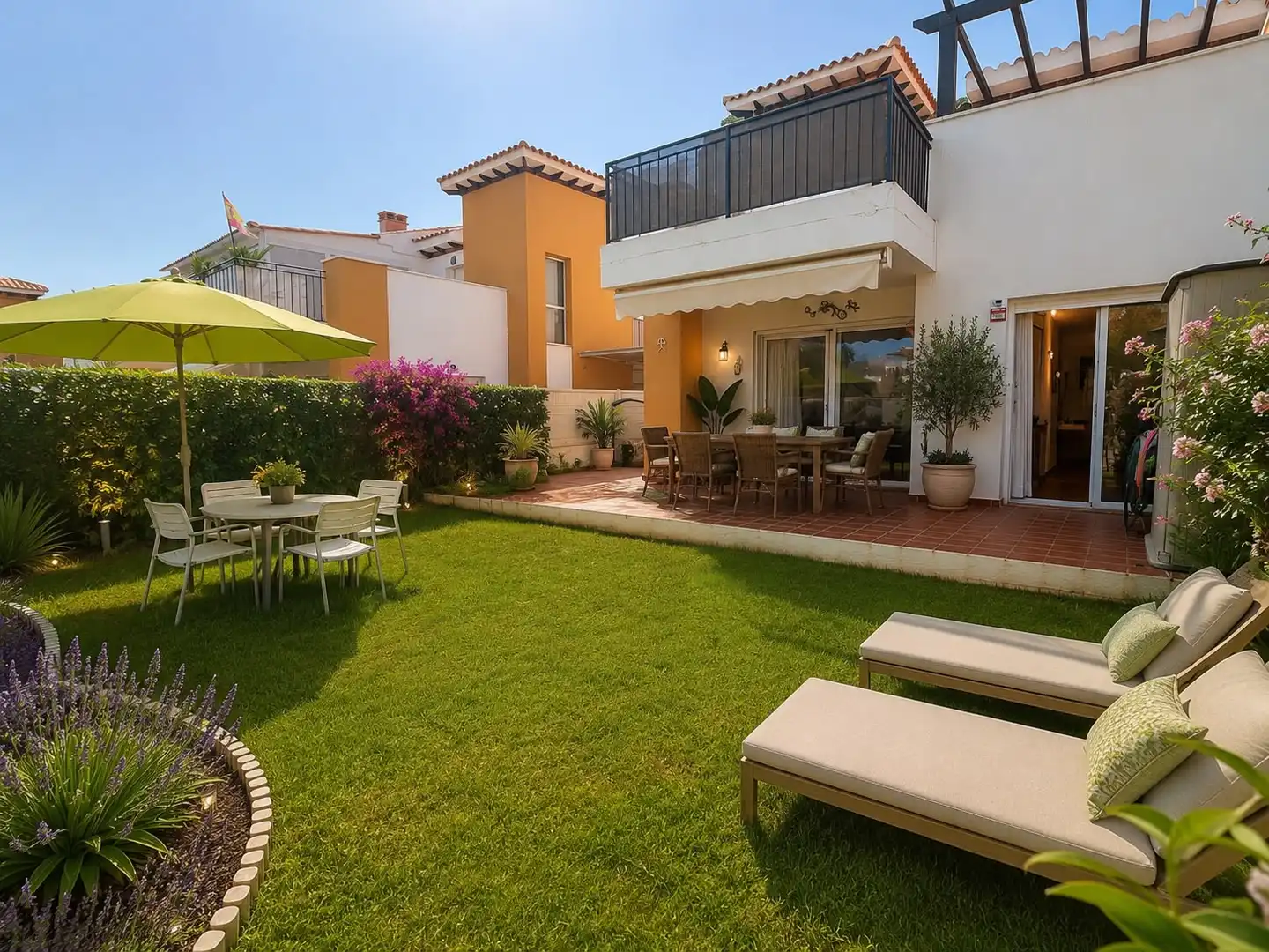 House with pool for sale in Avenida Cañada Julián, imagen 2