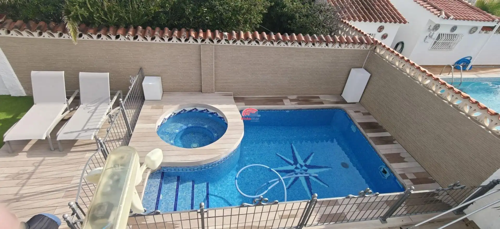 Piscina de Casa o chalet en venta en Sagunto / Sagunt con Aire acondicionado, Calefacción y Jardín privado