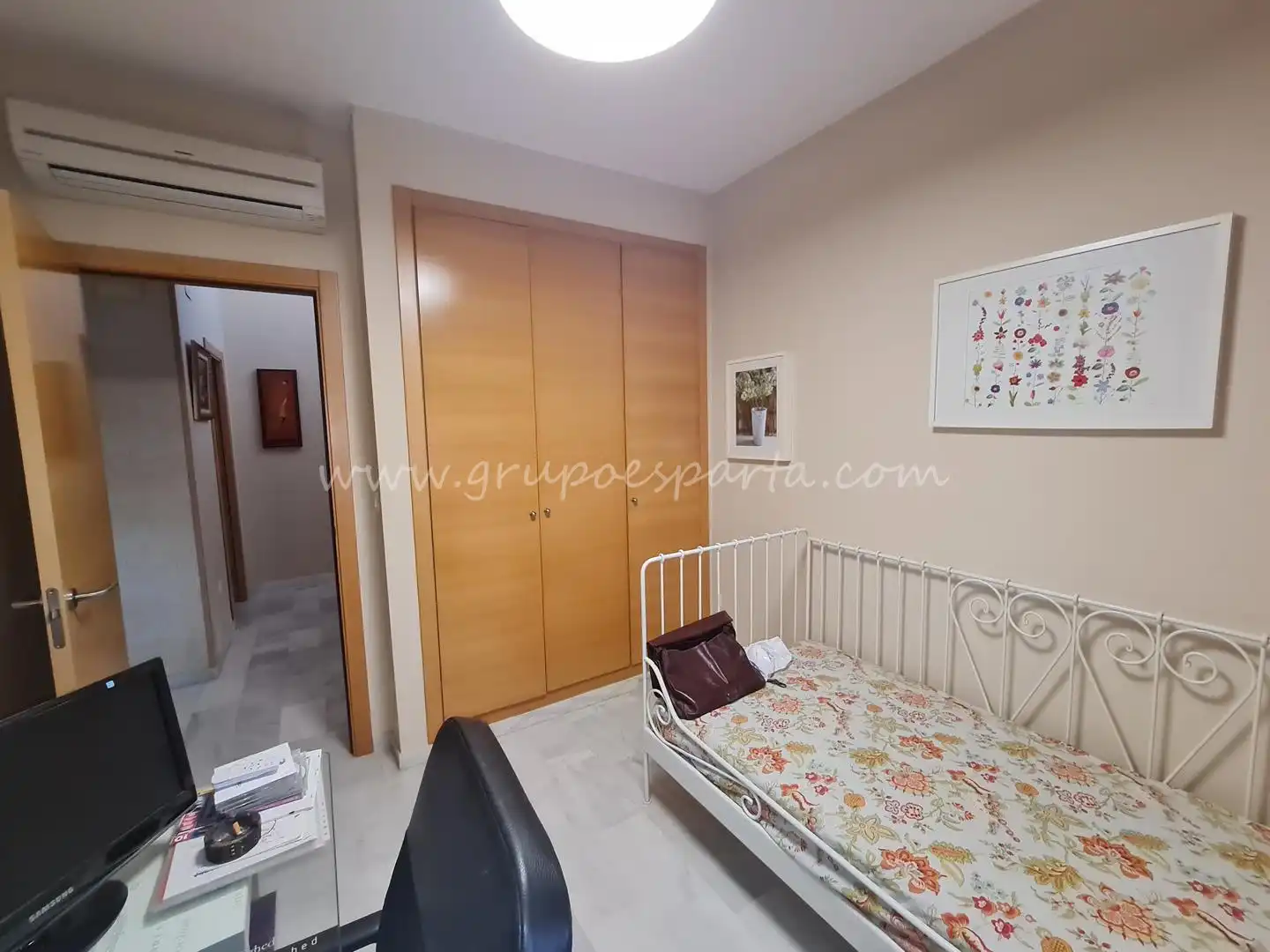 Habitación de Casa adosada en venta en Huévar del Aljarafe con Aire acondicionado, Jardín privado y Terraza