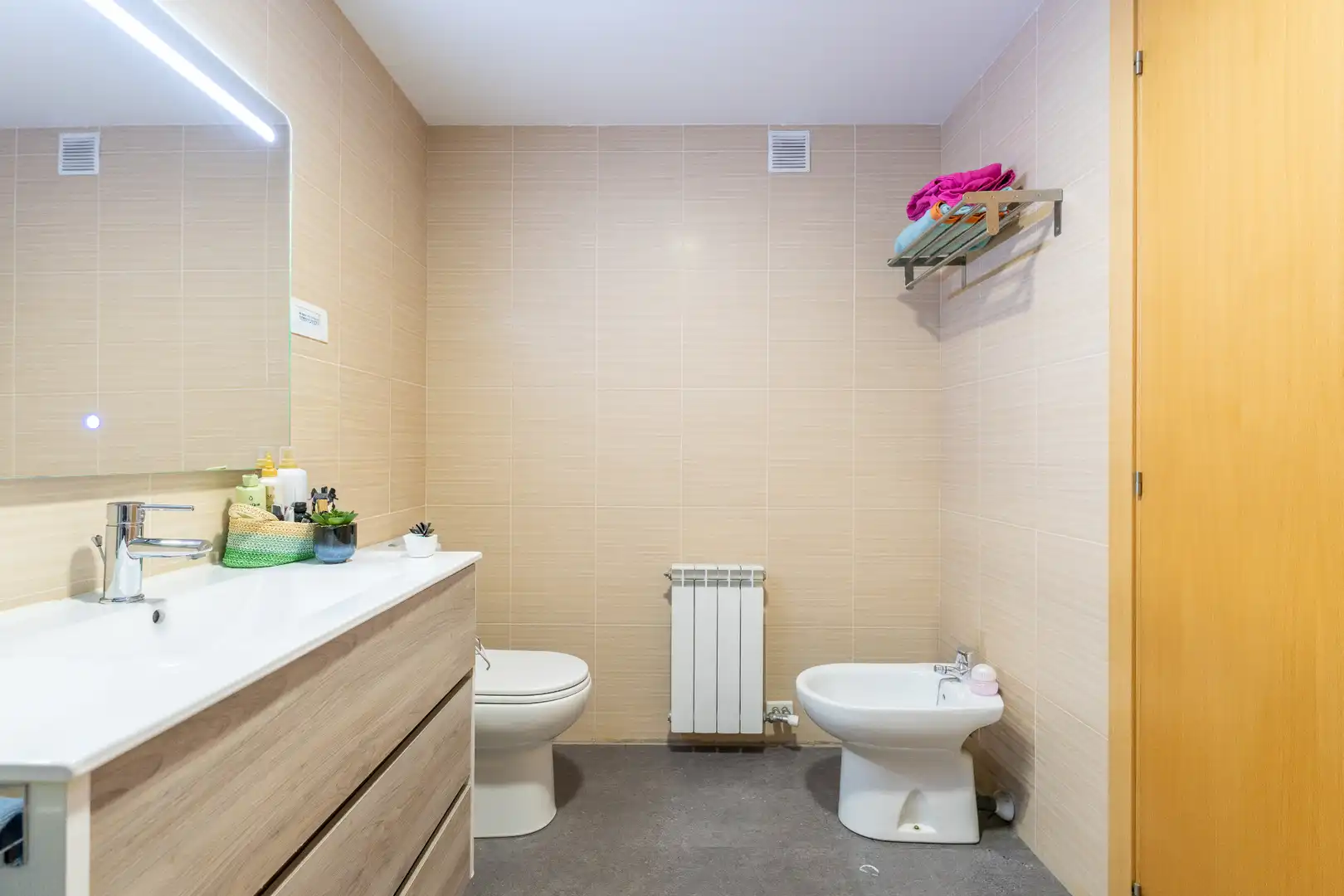 Bathroom of Flat for sale in Reus