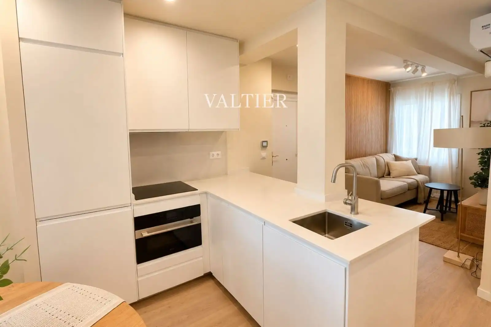 Kitchen of Flat for rent in Madrid  with Air Conditioner, Heating and Furnished