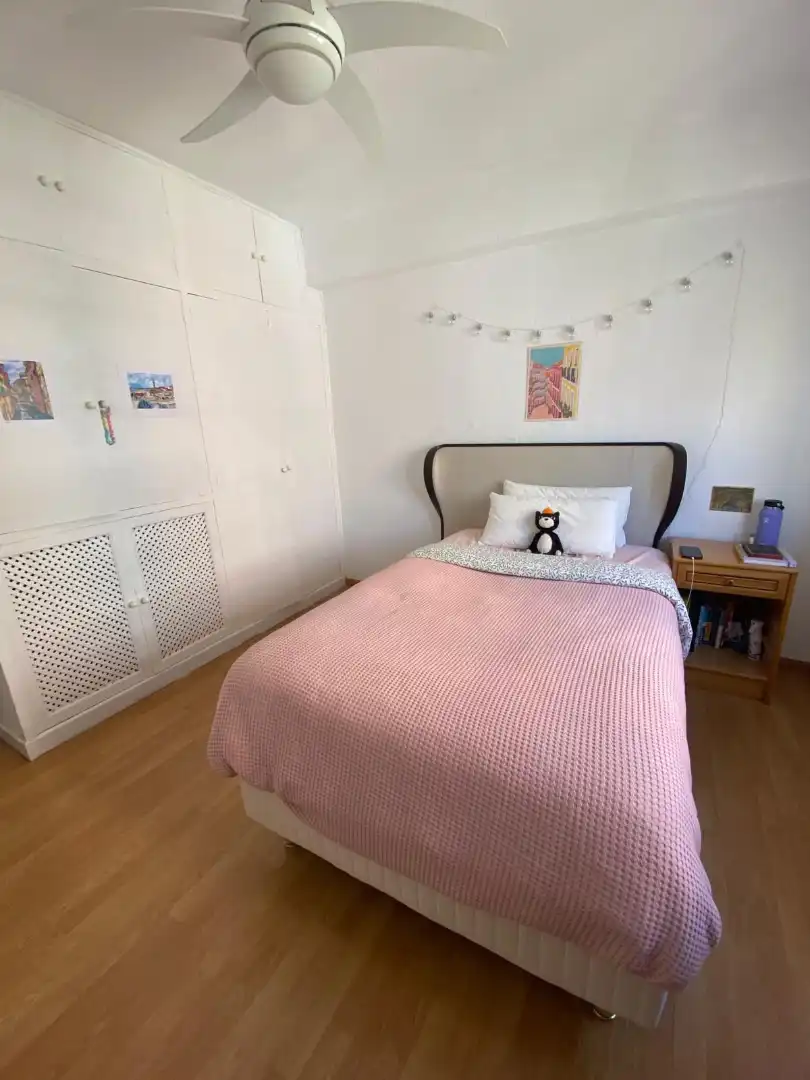 Schlafzimmer von Wohnung zur Miete in Madrid mit Heizung, Parkett und Möbliert