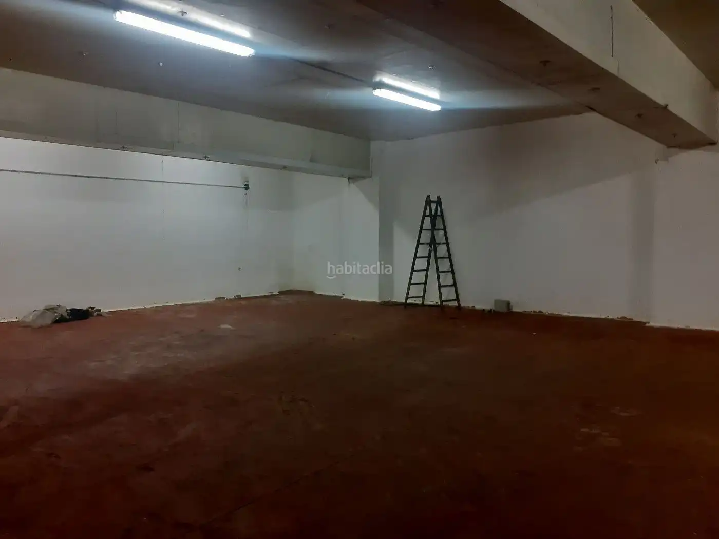 Nau industrial en venda en Sabadell