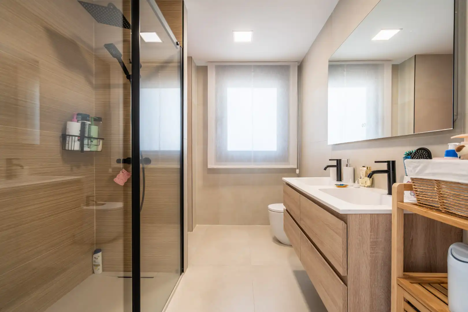 Bathroom of Houses for sale in Colmenarejo  with Air Conditioner, Heating and Private garden