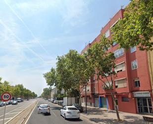 Vista exterior de Pis en venda en Reus