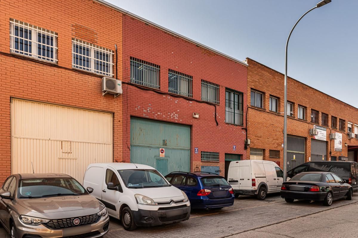 Vista exterior de Local en venta en San Fernando de Henares con Aire acondicionado y Calefacción