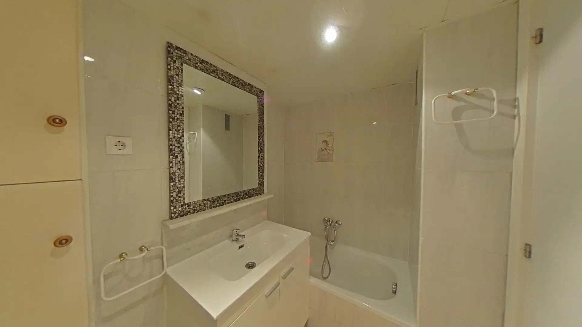 Bathroom of Flat for sale in Ripollet  with Terrace