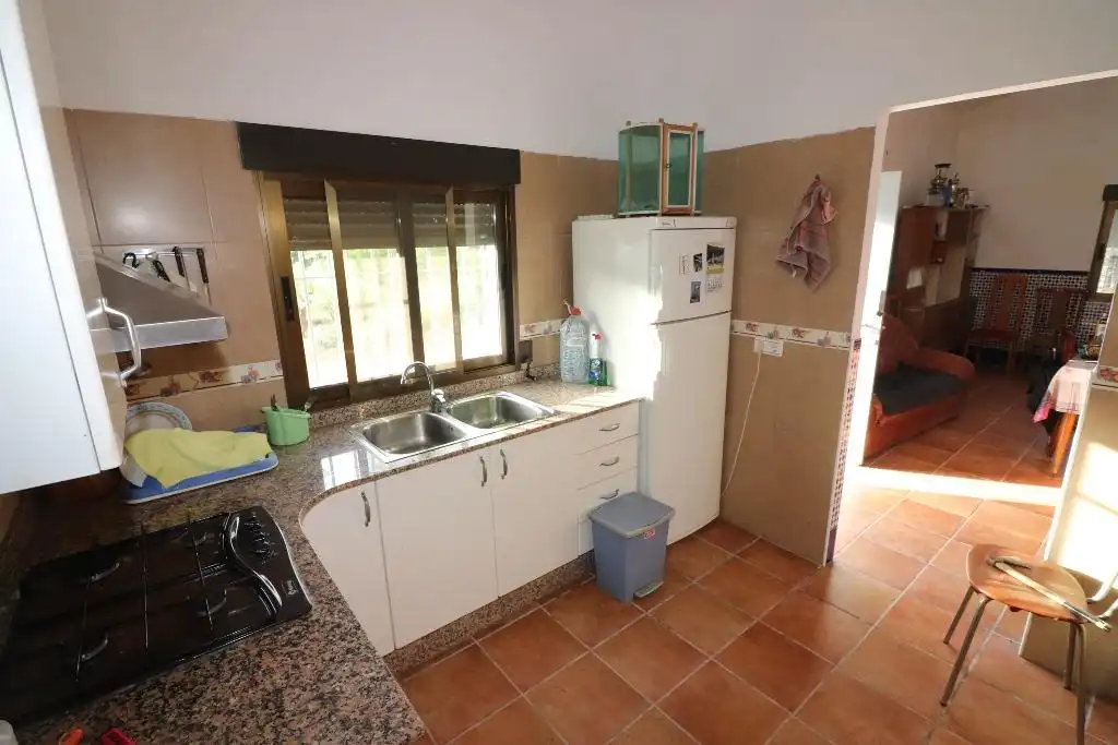 Cuina de Finca rústica en venda en Buñol amb Jardí privat, Terrassa i Traster