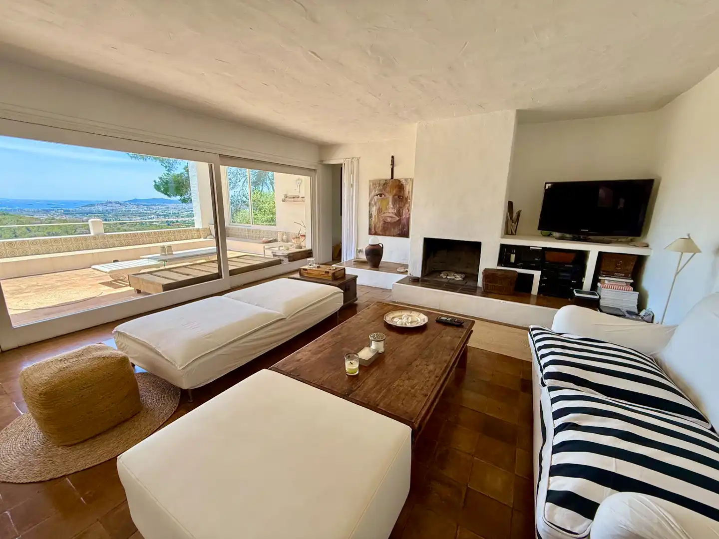 Living room of Country homes for sale in Santa Eulària des Riu  with Air Conditioner, Heating and Private garden