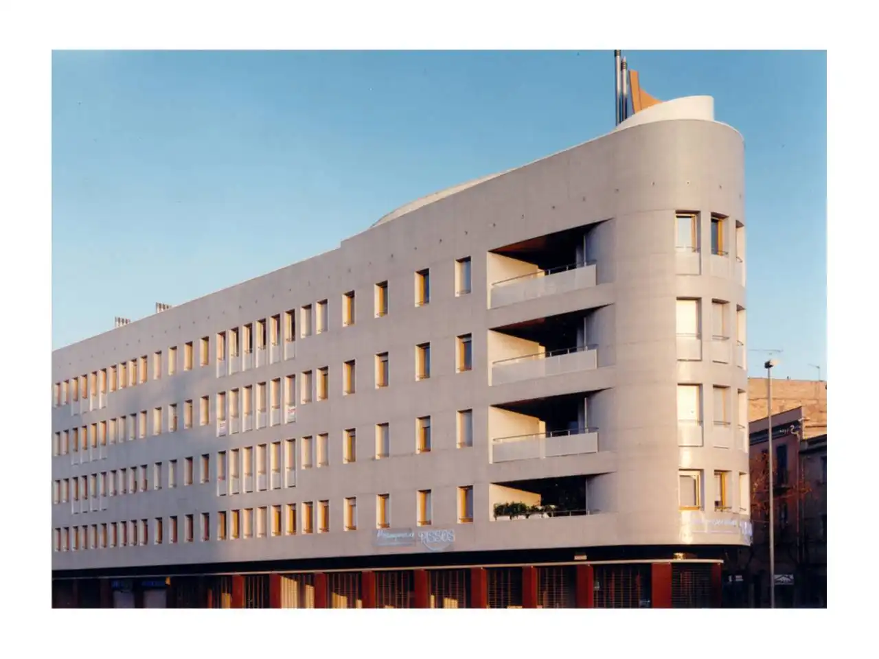 Exterior view of Commercial properties for rent in Girona