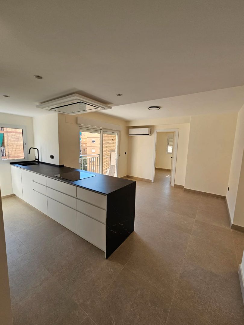 Kitchen of Flat for sale in  Granada Capital  with Air Conditioner, Heating and Balcony