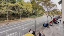 Exterior view of Flat for sale in  Barcelona Capital  with Air Conditioner and Terrace