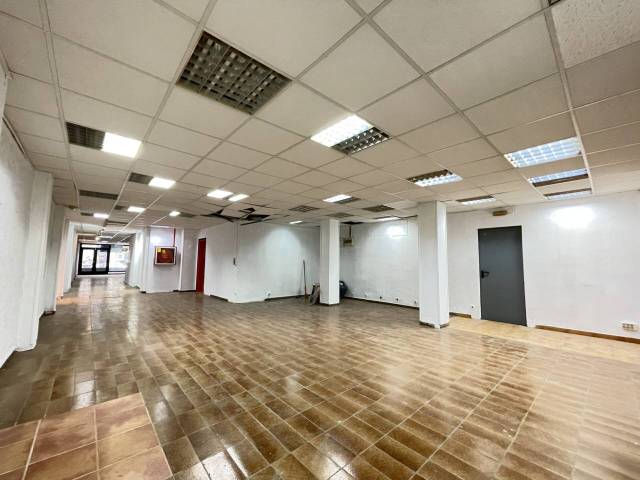 Local comercial en Alquiler en Sicília en Sagrada Família