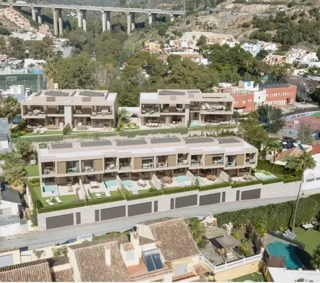 Casa adosada en venta en Pedregalejo - Morlaco