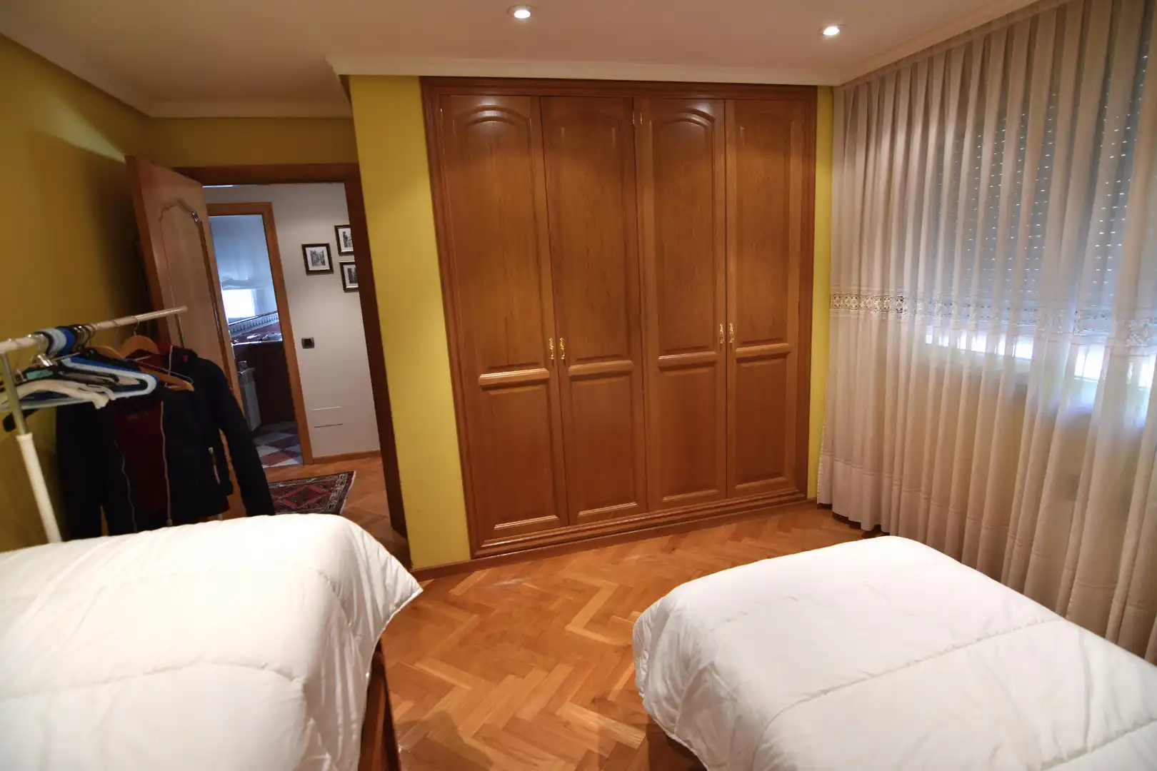 Habitación de Casa o chalet en venta en Bergondo con Calefacción, Jardín privado y Parquet
