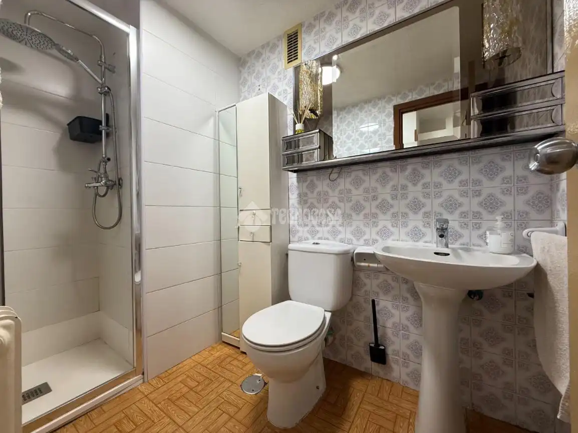 Bathroom of Flat for sale in Madrid  with Heating and Terrace