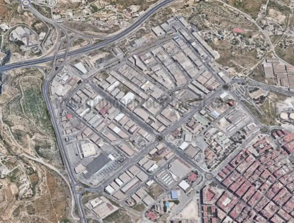 Industrial building to rent in Elche ciudad