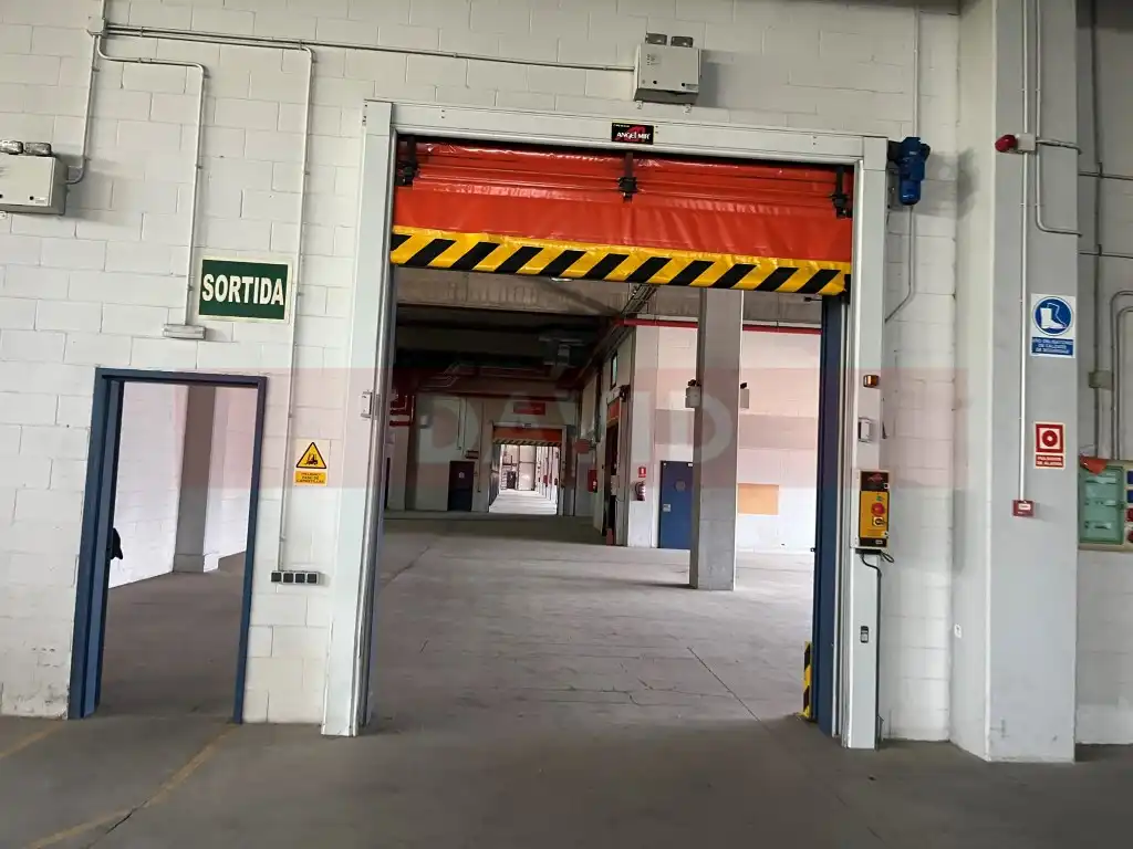 Industrial building for sale in Sants - Montjuïc, imagen 5