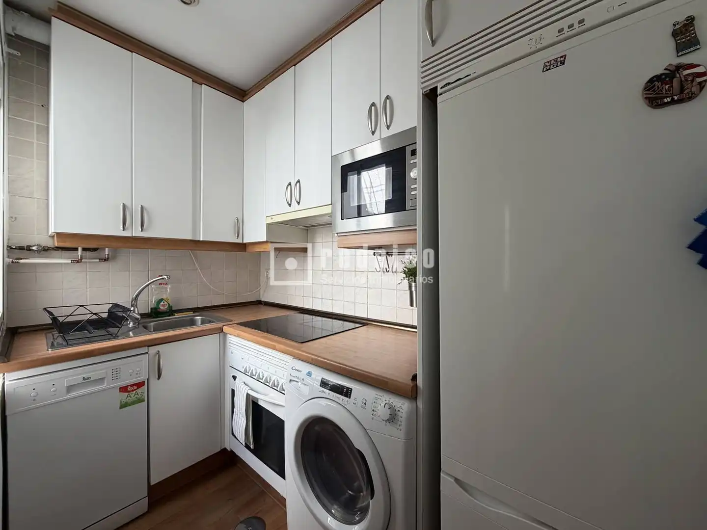 Cocina de Apartamento de alquiler en Madrid con Amueblado