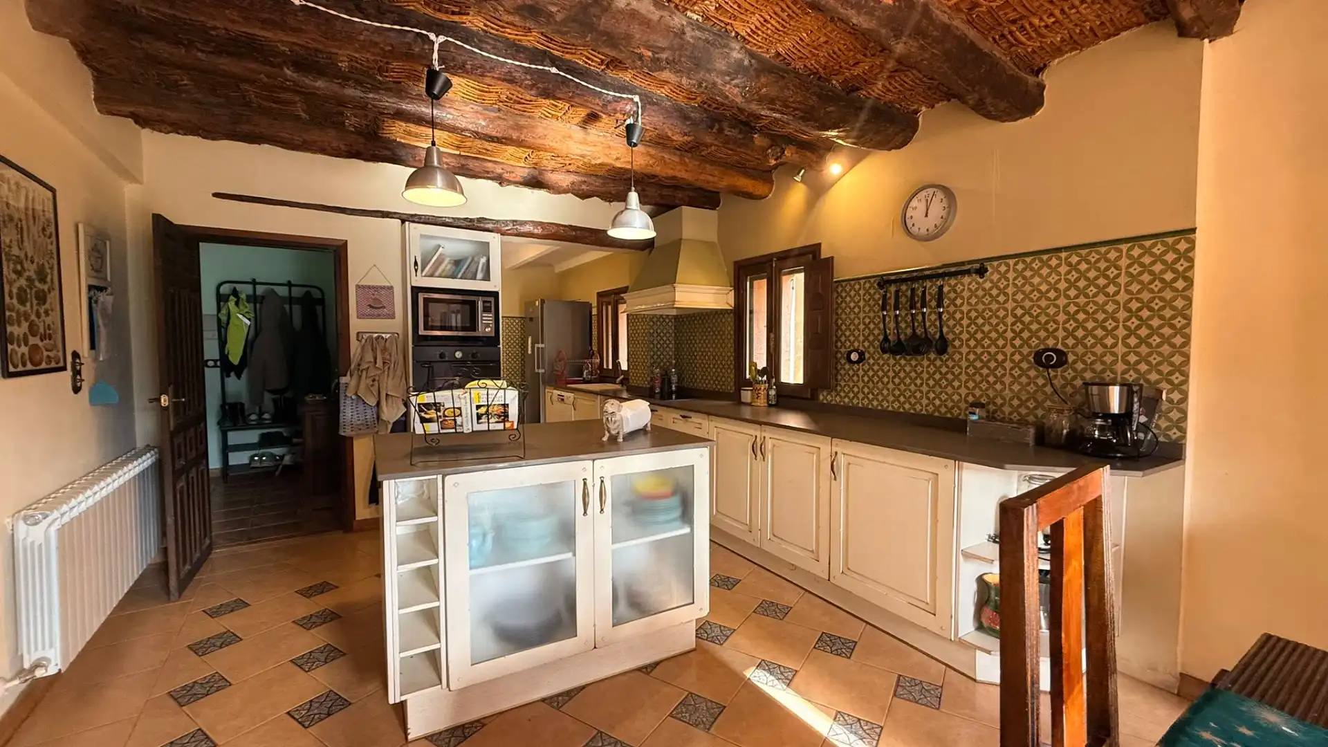Cocina de Casa adosada en venta en Castellote con Calefacción, Terraza y Trastero