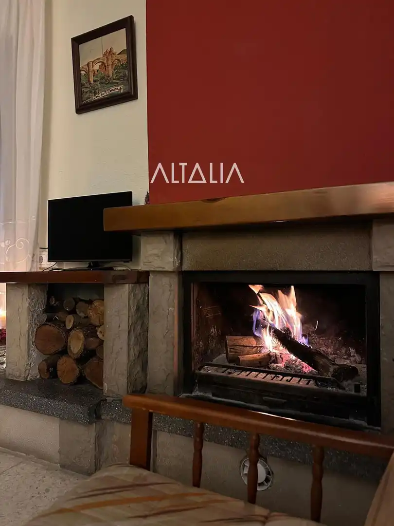 Casa adosada en venta en Fuentes con Calefacción, Terraza y Trastero