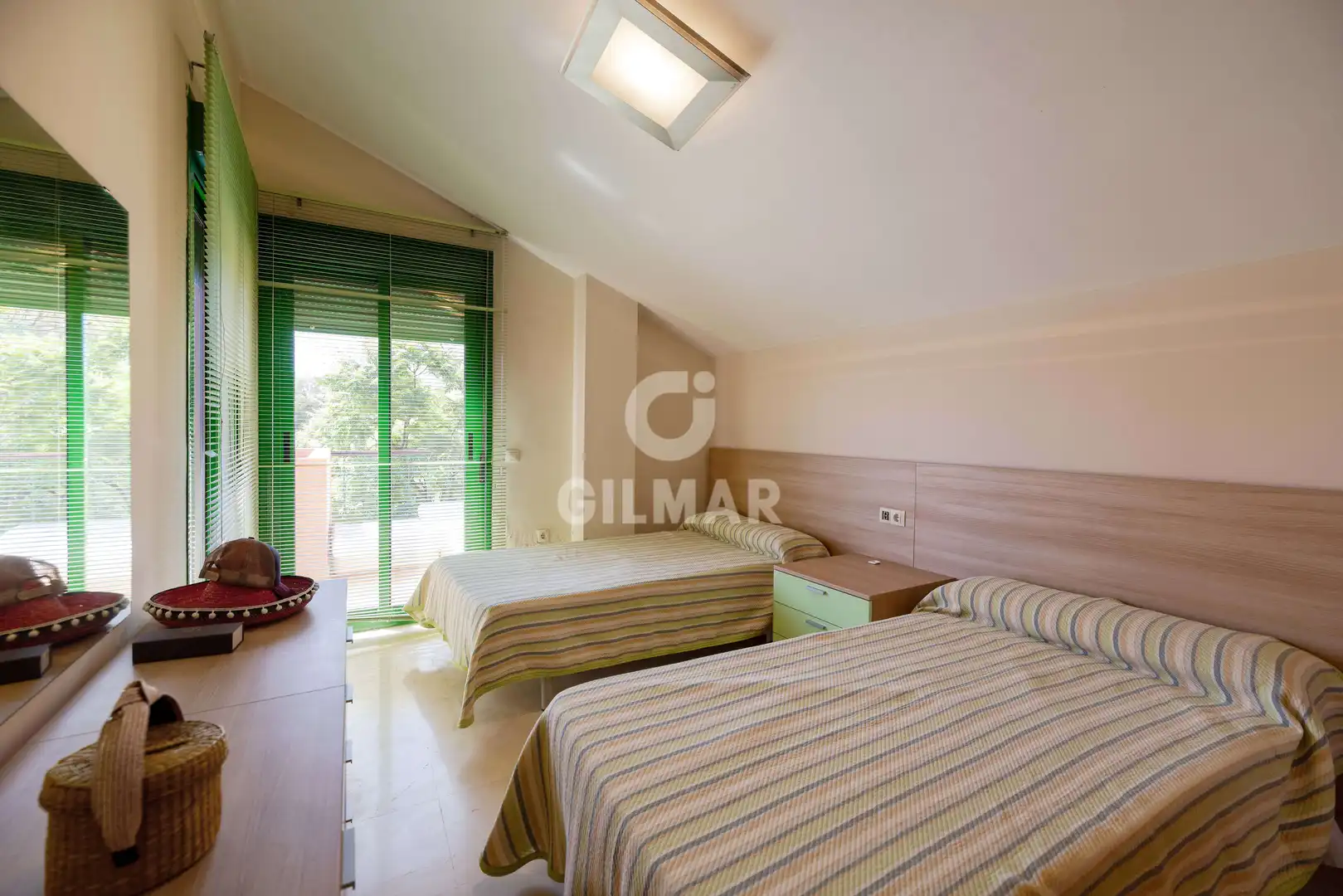 Habitación de Dúplex en venta en Fuengirola con Calefacción, Trastero y Piscina