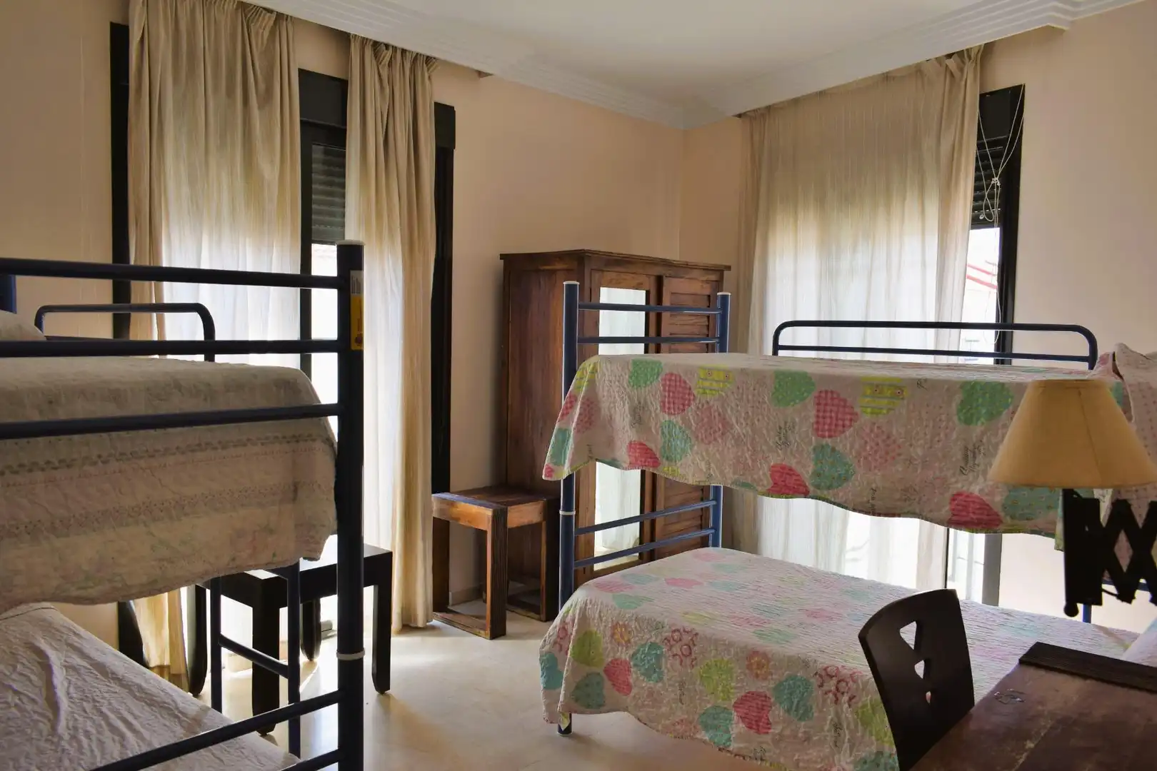 Habitación de Edificio en venta en San Bartolomé de la Torre