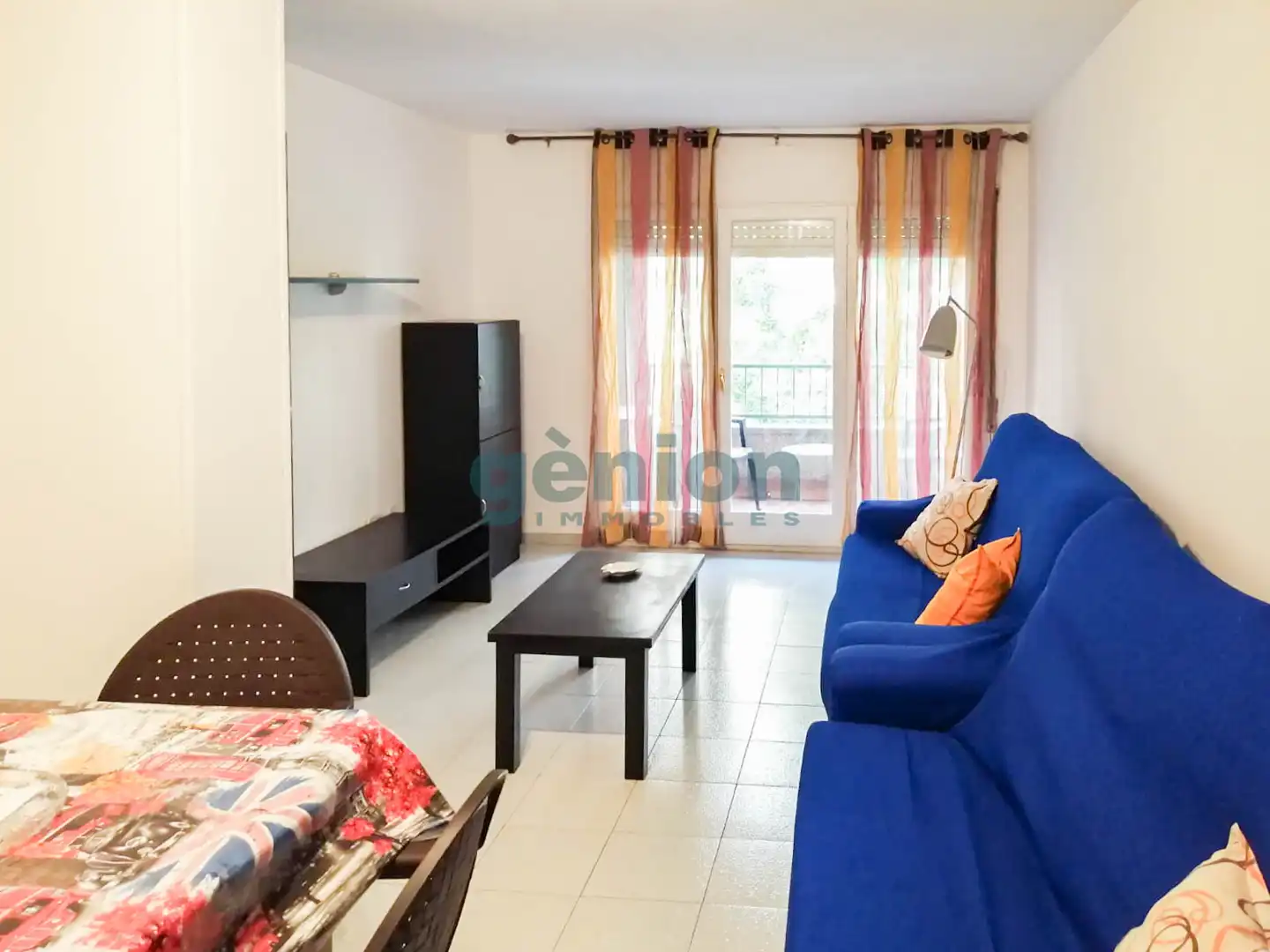Sala d'estar de Pis en venda en Girona amb Terrassa