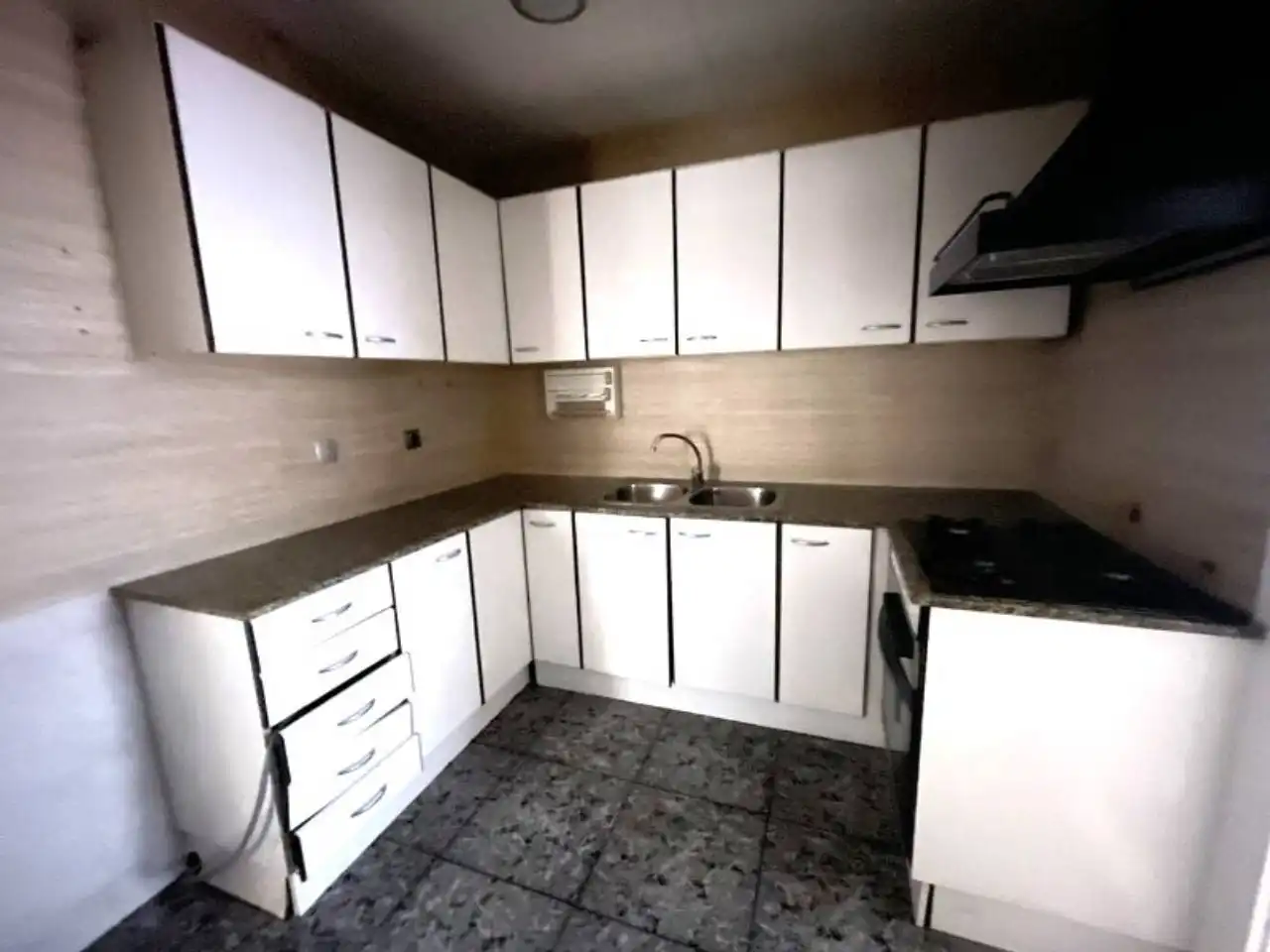 Cuina de Pis en venda en Sant Boi de Llobregat amb Calefacció i Parquet
