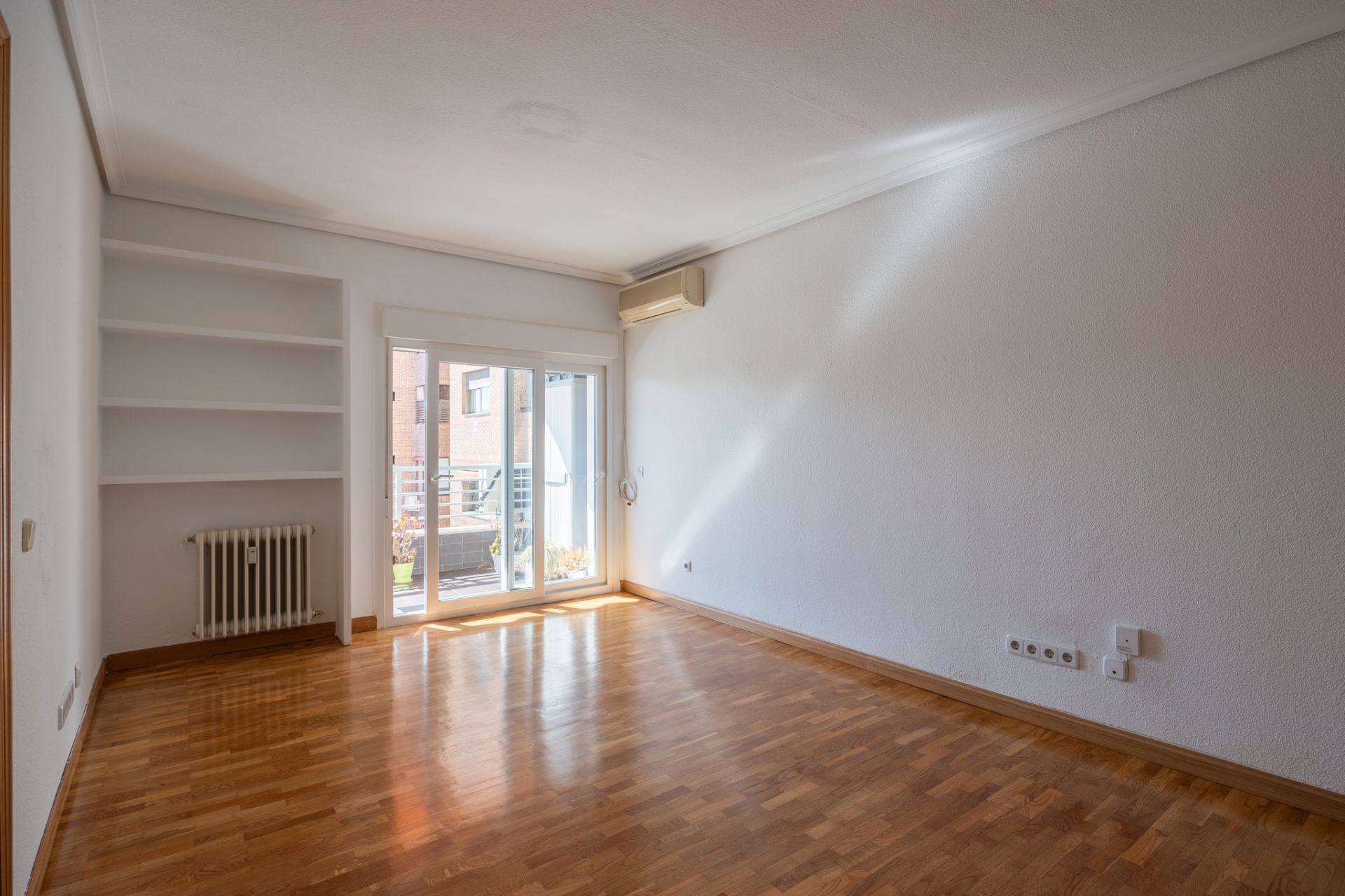 Sala d'estar de Pis de lloguer en  Madrid Capital amb Aire condicionat, Calefacció i Terrassa