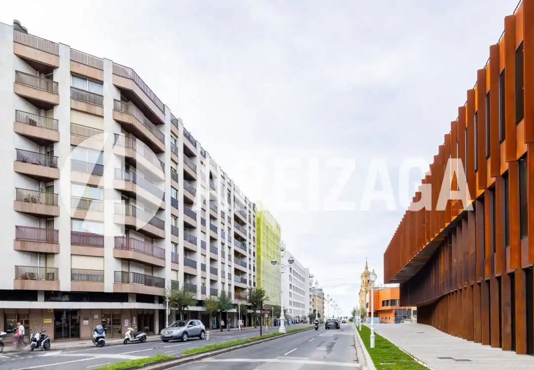 Vista exterior de Piso en venta en Donostia - San Sebastián  con Calefacción, Terraza y Balcón
