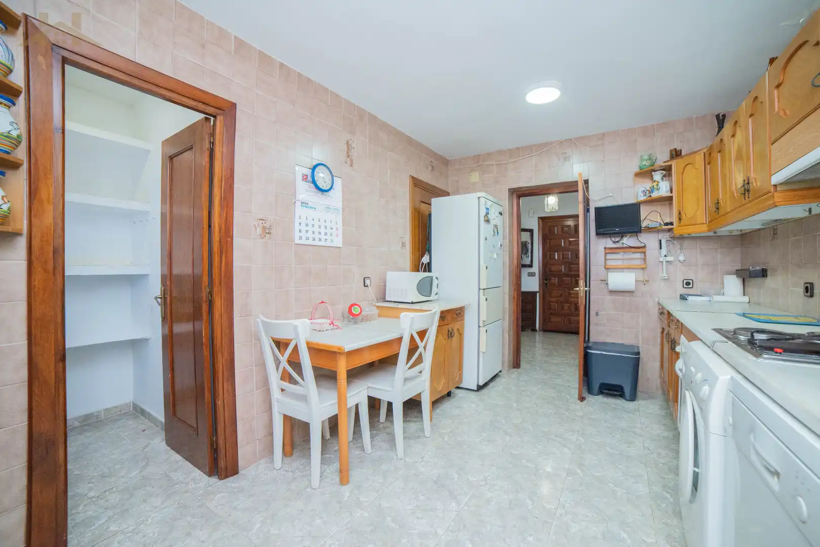 Cuina de Casa o xalet en venda en Villanueva de la Cañada amb Jardí privat i Piscina