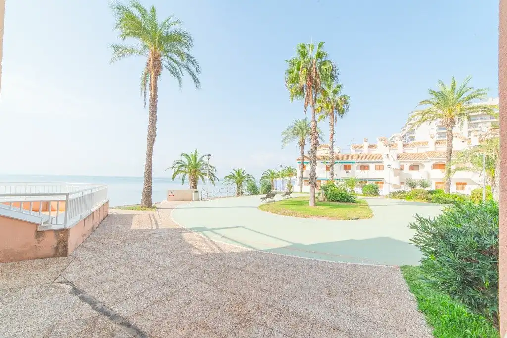 Exterior view of Flat for sale in La Manga del Mar Menor  with Terrace and Furnished