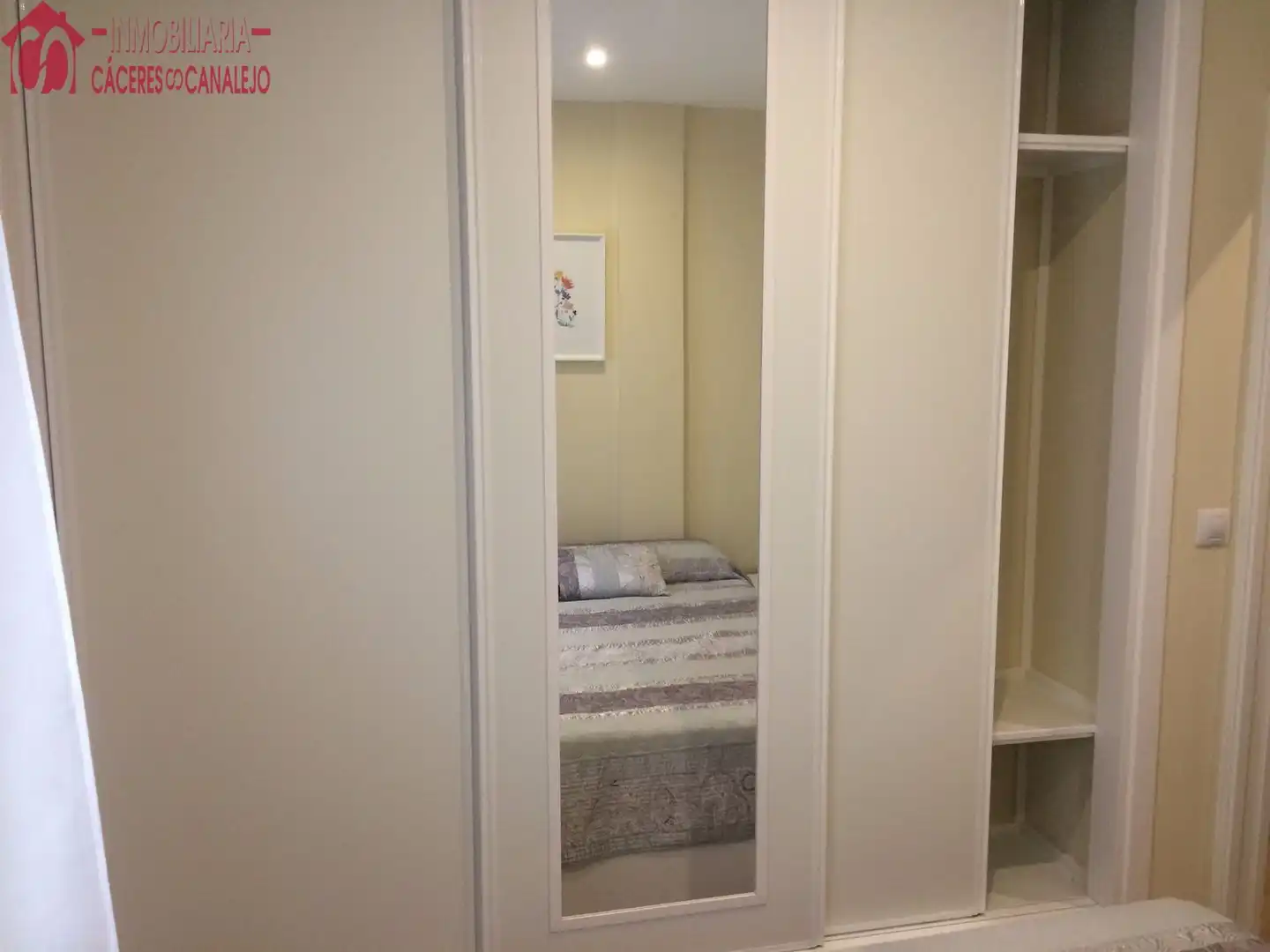 Habitación de Casa o chalet de alquiler en Sevilla con Aire acondicionado
