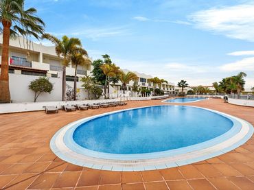 Adossat amb piscina en venda a Brezo