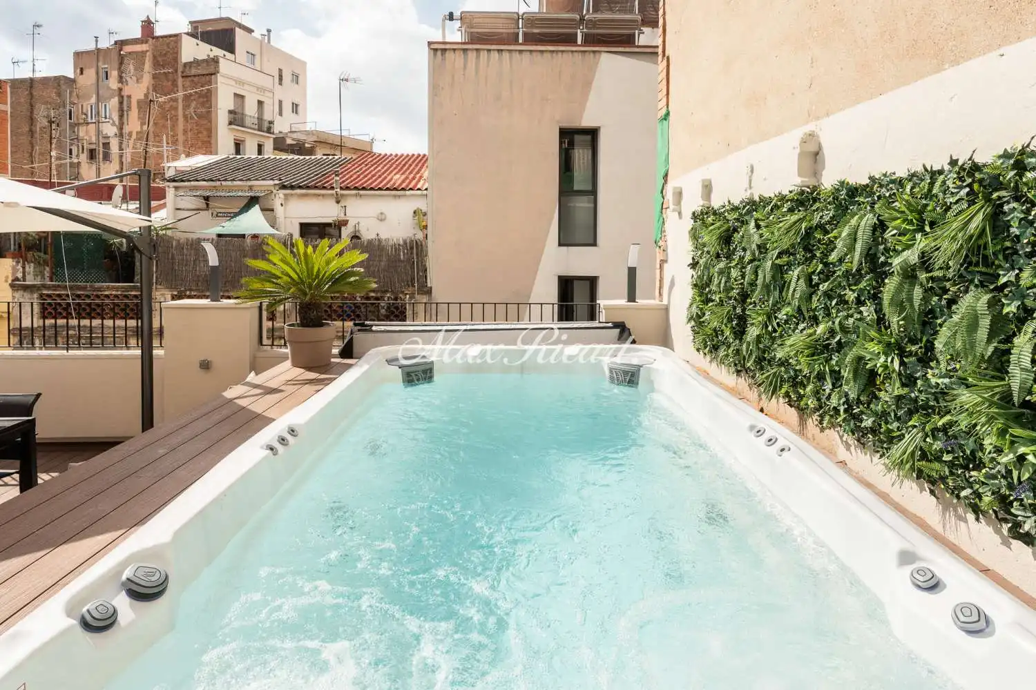 Piscina de Casa o xalet en venda en Barcelona amb Aire condicionat, Calefacció i Terrassa