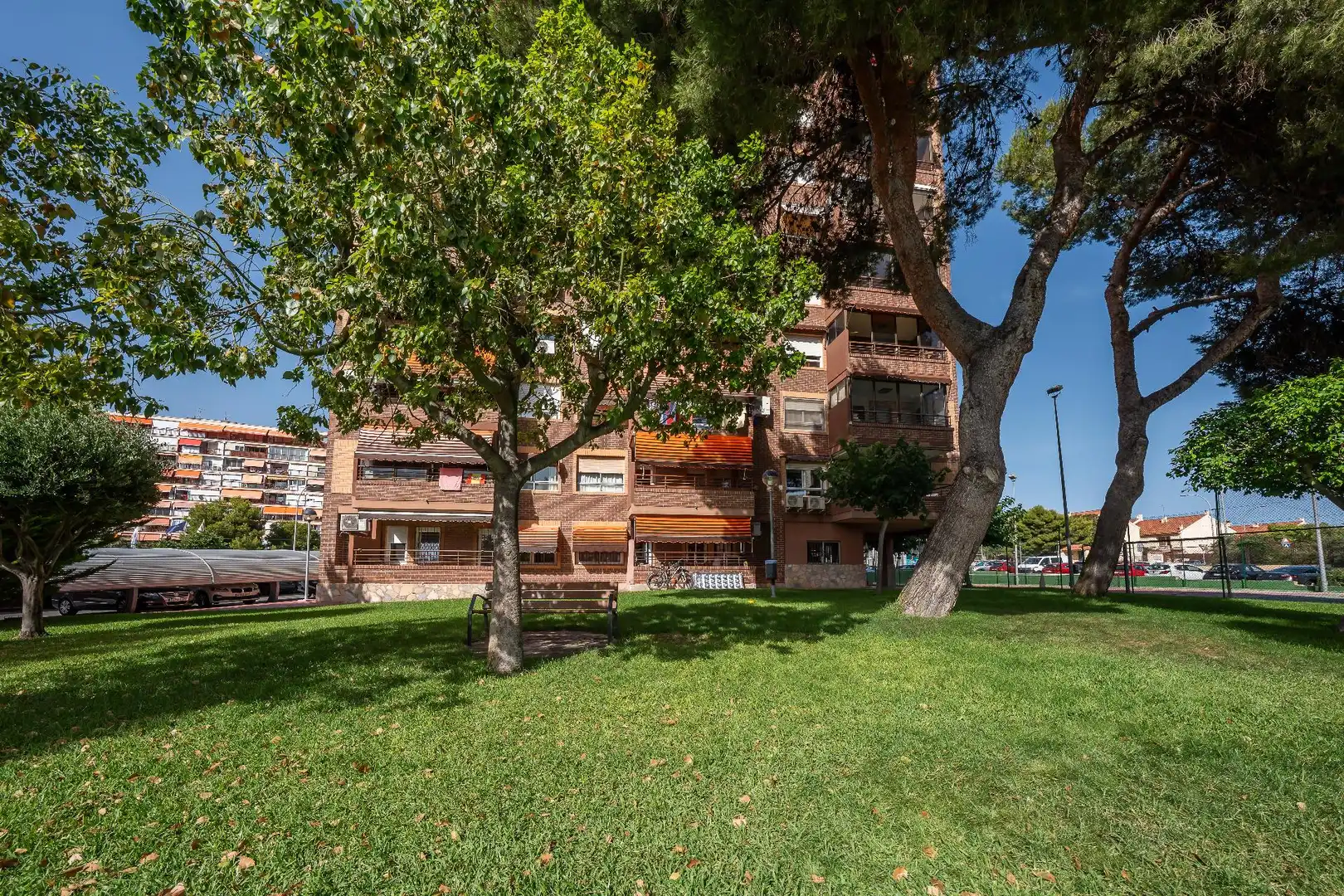 Vista exterior de Apartamento en venta en Alicante / Alacant con Piscina comunitaria