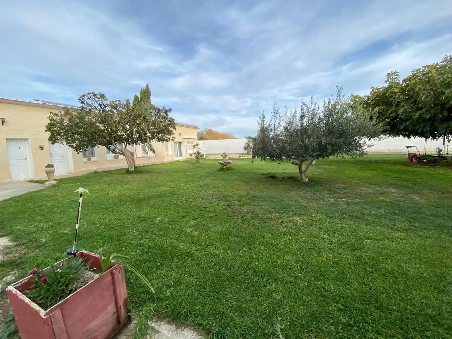 Jardí de Casa o xalet en venda en Zaragoza amb Aire condicionat, Calefacció i Jardí privat