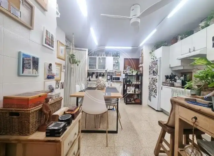 Küche von Wohnung zum Verkauf in Alicante / Alacant mit Klimaanlage und Heizung