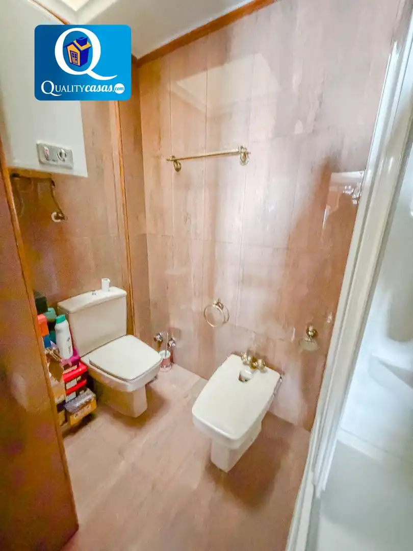 Bany de Apartament en venda en Elche / Elx amb Aire condicionat, Calefacció i Terrassa