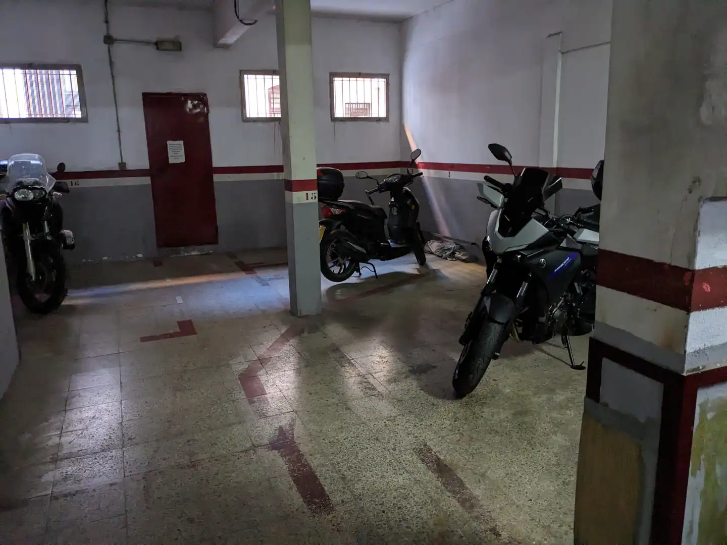 Aparcamiento en alquiler en Carrer de Leiva 14, imagen 4