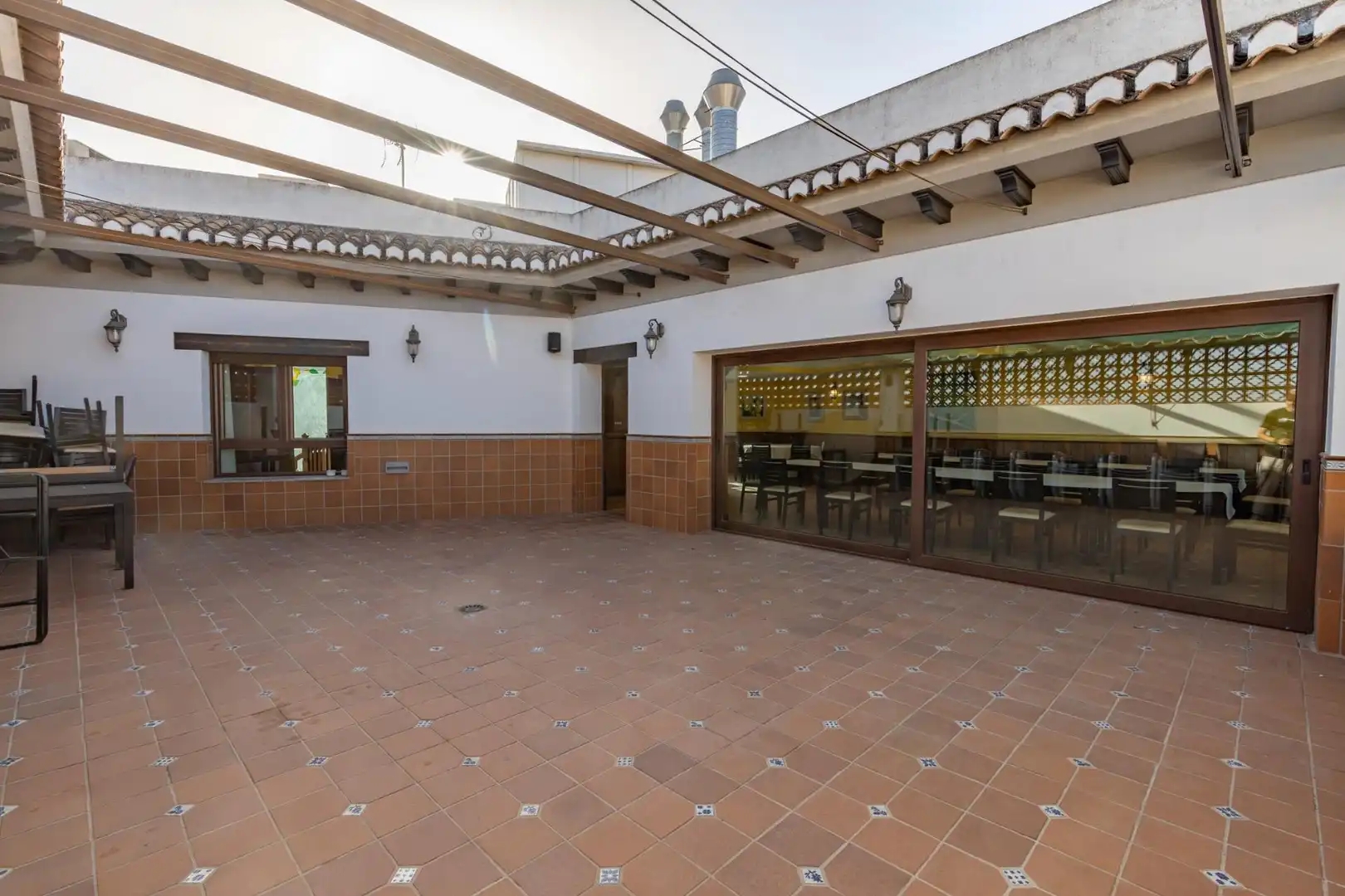 Gebäude zum Verkauf in La Zubia Ciudad